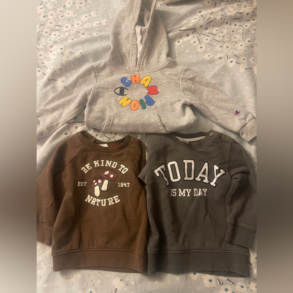 Toddler boy sweaters almost new